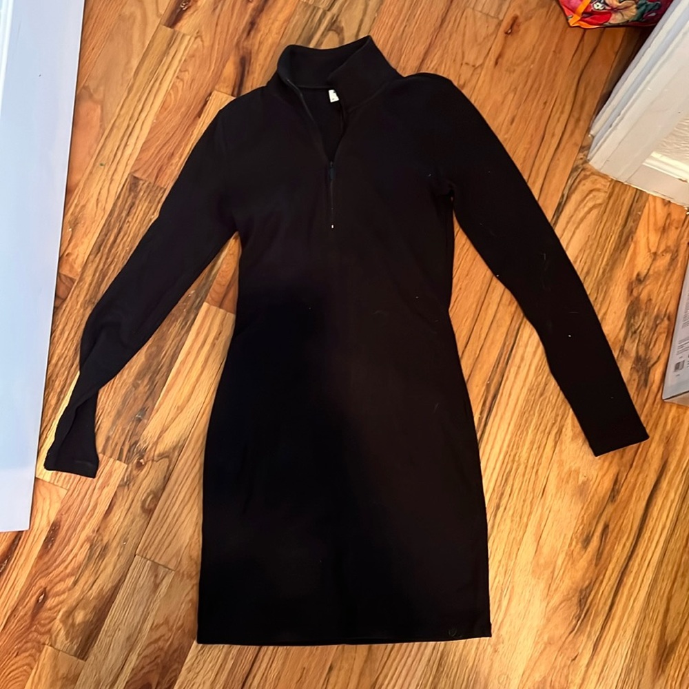 Aritzia collared quarter zip long sleeve dress